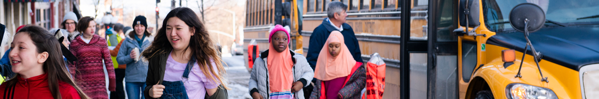 school children arriving at a Flynn Student Matinee (credit Liza Voll)